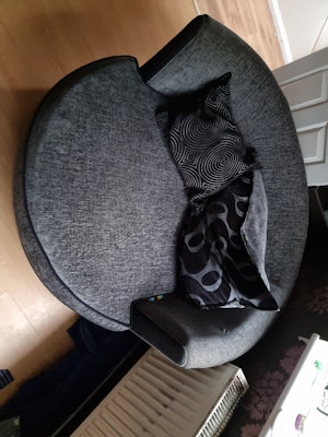 removal of Swivel chair and cushions for 35 from PE30 Norwich