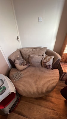 removal of Round cuddle sofa for 40 from NR1 Norwich