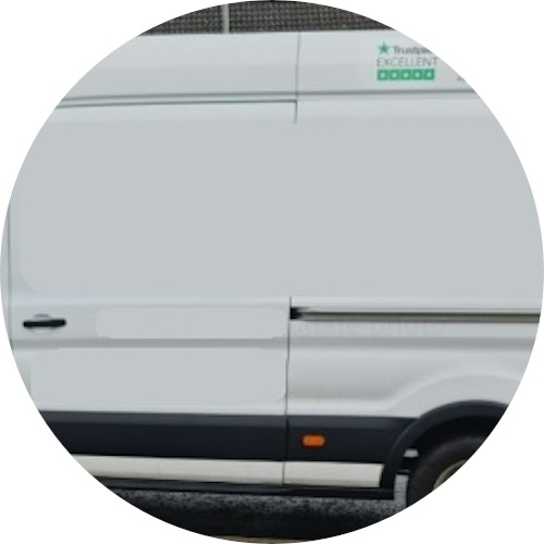 247 Group Facilities LTD team and vehicle