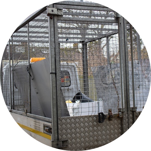 ultimate uplifts ltd team and vehicle