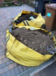 *2 x Mega Hippo bags of soil* 2 x mega hippo bags with garden soil...soil is ok condition so i'm not sure if it can be re-used. AL8 - removed for £250