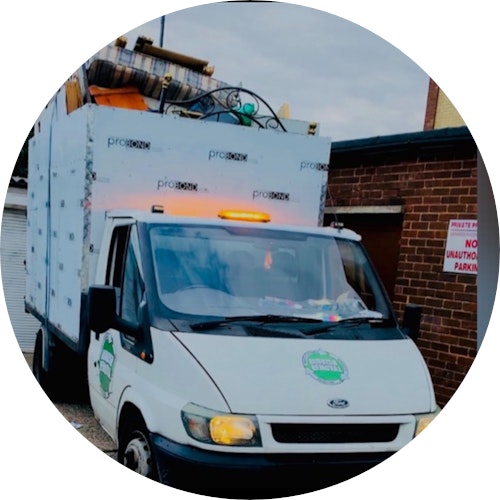 Quick rubbish recycling Ltd team and vehicle