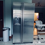 American fridge freezer The fridge is usuable , just the freezer sometimes plays a lil bit IG3 - removed for £96