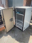 Small Chest freezer Chest Freezer on drive E4 - removed for £55