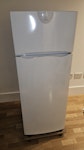 Fridge freezer Fridge freezer Indesit RAA 24N (EU plug). A few minor bumps on the sides, but still working fine.
H:140cm, D:60cm, W: 54cm. N5 - removed for £50