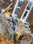 Packaging,carton, some stones SW11 - removed for £125