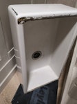 Belfast sink Used Belfast sink from kitchen renovation. 75cm width, 45 cm front to back and 25cm high (water depth). WC2H - removed for £50