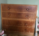 One chest of drawers one chest of drawers 
width 92 cm
height 90 cms
depth 44 cms SE8 - removed for £40