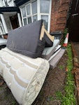 misc sofa 4xmattress 4xmattress, 1 medium sofa, bag of rubbish and blinds NW11 - removed for £180