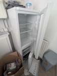 Fridge freezer Fridge freezer, reusable. Just needs a clean. HU9 - removed for £65