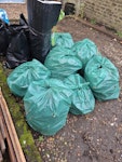 7GardenBag,4RubbleBag,FitBench 7 Garden Bags, 4 small Rubble Bags, offcut wooden floor board, Fitness Bench and weight rack N1 - removed for £125