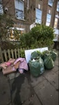 5 sack gardening waste front door easy access 5 sack of 20kg garden waste 1 door 1 old carpet N17 - removed for £70