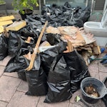 Bags of rubble and other items Budget £250 - only offer if you’re happy with this.
Bags of rubble 30-40
Shower screen
Toilet
Radiators
Wood headboard
Bath cupboard E17 - removed for £250