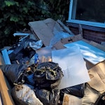 Household and garden waste Some waste from a recent renovation (kitchen worktops, kitchen cupboards, plasterboard), cardboard, some garden waste. TW8 - removed for £200
