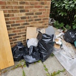 5 bags rubble, few offcuts 5 bags rubble, few offcuts bags are not very heavy CR2 - removed for £75
