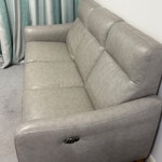 sofa with electric recliner 3 seats sofa with electric recliners. In good condition and perfectly fine working recliners. 212cm x 95 cm. Searing depth 58 cm LU1 - removed for £140