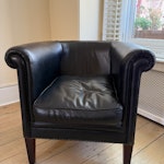 Laura ashley tub chairs + sofa Good condition black tub chairs and sofa in good condition. Parting with them because they don’t match the interior of my new home. SW4 - removed for £0