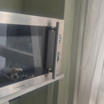 Microwave - broken door catch Microwave with broken door catch so it has stopped working. If you let me know when you're coming I can bring it out front. W5 - removed for £40