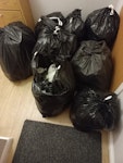 x8 Bags household waste x8 black bin bags containing household waste for the tip.
4 of the bags are a bit heavy but okay for one person to lift, the rest aren't heavy. HX6 - removed for £100