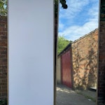 Wardrobe sliding doors 3x glass sliding door, 1 of which is partially shattered
2x panel sliding door RH6 - removed for £50