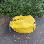 big bag of garden waste The capacity of this bag is 1000 kg, My bag has soil from the ground, plus some twigs and leaves. B91 - removed for £200