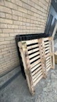 pallets x3 seek help to remove 3 pallets SE10 - removed for £45