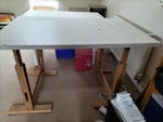 2 Work Tables and 1 Z bed 2 work tables which breakdown
1 z bed with mattress W4 - removed for £100