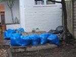 15 rubbish bags of soil/dirt 15 rubbish bags full dirt/soil that has been removed from the garden. Bags are half full to reduce weight, but still must be picked up with some care. Bags are blue and will be left in front of home for collection. Home/address is on a one way street near the top -- enter street from the bottom. TN13 - removed for £100