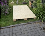 wooden pallet One wooden pallet SL3 - removed for £25