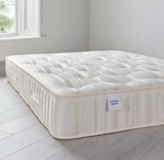 Double Mattress double mattress will be left on side way next to driveway for easy pick up 

good condition and reusable HP1 - removed for £75