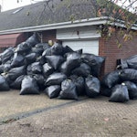 175 BAGS OF EXPANDING FOAM 175 BAGS OF EXPANDING FOAM, VERY LIGHT BUT HAVE VOLUME TO THEM. LU7 - removed for £450