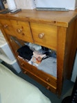 Broken chest of drawers Broken chest of drawers. See photo. SW19 - removed for £60