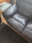 Two seater and 3 seater reclin Two seater and 3 seater recliner sofas.
Leather is peeling RM12 - removed for £188