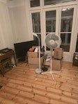 Mixed consumer electrical Electrical stuff - the boxes, fan and 2 lamps (not the tv). Consumer elicticals ie bt telephones, bt discs and phones, mobiles,  IP phones some kitchen stuff, mostly in working order. TO COLLECT LATE AFTERNOON 5pm ish - possibly earlier but will know by 6pm today SW20 - removed for £71