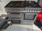 Range Cooker (Working - 100cm Working Flavel dual fuel range cooker,
100cm. Disposal due to upgrade. WA3 - removed for £50