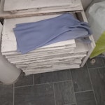 30 lge tiles, 10sml, TV, Shred 30 large bathroom tiles, 10 small tiles
22" TV, Small Security Shredder NW5 - removed for £129