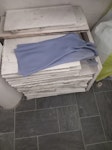 30 lge tiles, 10sml, TV, Shred 30 large bathroom tiles, 10 small tiles
22" TV, Small Security Shredder NW5 - removed for £129