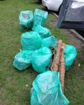 Leaf litter and plastic pots 6 bags of leaf litter. 2 moss poles. 2 bags of plastic pots SW9 - removed for £76