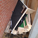 Corner chair from corner sofa. As photos broke up for easy remove.was a corner chair.not heavy. NR17 - removed for £86