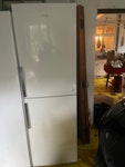 Beko fridge/ freezer, tall It’s a broken Beko fridge/freezer, which might be usable for parts, about 7 years old. We had a technician out and he said it’s easy to repair, but with parts and labour it’s about £275 and with all kids moved out now, we decided it’s not worth spending the money as we don’t actually need an extra fridge/freezer anymore. B93 - removed for £65