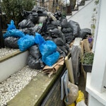 Landscaping rubbish Soil, Timber, Tile, Pallets, Artificial Turf.
The waste is in the front garden. There are couple of steps. N5 - removed for £357