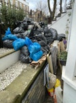 Landscaping rubbish Soil, Timber, Tile, Pallets, Artificial Turf.
The waste is in the front garden. There are couple of steps. N5 - removed for £357