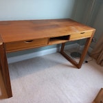A "home office" desk. A "home office" desk measuring approx. 130cm x 77cm x 60cm (wxhxd). Clean and reusable with some wear and tear. SE8 - removed for £52