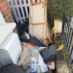 bags, wood, odd debris bags, wood, odd debris - NOT THE CLEAR BAGS - THEY ARE NOT TO BE COLLECTED - THANK YOU SW11 - removed for £125