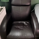 arm chair to be disposed of an arm chair, in 2 parts as the top comes off. needs disposing of asap B45 - removed for £71