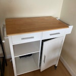 Bar cart, dresser I have a three drawer dresser and bar cart for collection please. I unfortunately was not able to donate them with British Heart and have to get them out by today. Please let me know if at all possible to swing by. I believe this could also fit in a standard SUV.
Bar cart dimensions: 90cm tall x 100cm wide
Dresser dimensions: 80cm wide x 80cm tall
Your help would be greatly appreciated! N19 - removed for £86