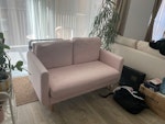 Small 2 seater sofa Small 2 seater sofa. Some marks on fabric so may not be reusable SE3 - removed for £71