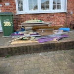 odd and sods off cut osb. one sheet plaster board in bits. a pallet cut down. some MDF. 5 blinds various sizes. and two bath panels. small section of carpet SE9 - removed for £91