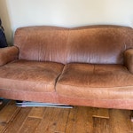 Leather sofa Leather sofa which needs recycling SW17 - removed for £104