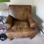 2 armchairs, long wood table, 2 armchairs one leather reusable, one long wood table, chess drawer, one table, bedside 2 tables small
, kind size bed These are all in very good condition
3 single mattresses, one single child bed frame, 1 kind size mattress, 2 wood chairs, 1 bedroom drawer
The king size bed has to be disassembly is that possible! Is a house so no flooring and has parking space for free TW10 - removed for £182